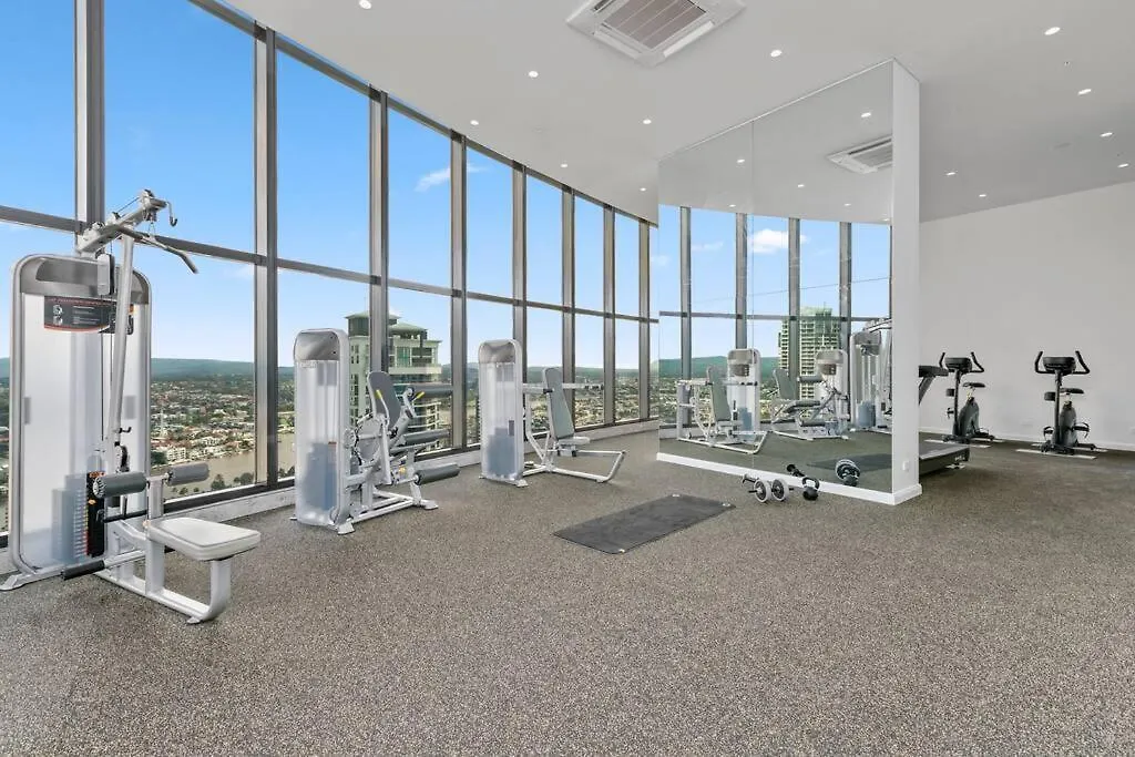 Luxe Canal View Apt In Surfers Steps From The Sea Gold Coast Australien